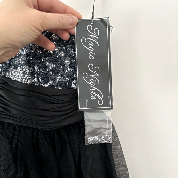 Stunning Magic Nights Cocktail Dress Size 8 - Picture 9 of 11